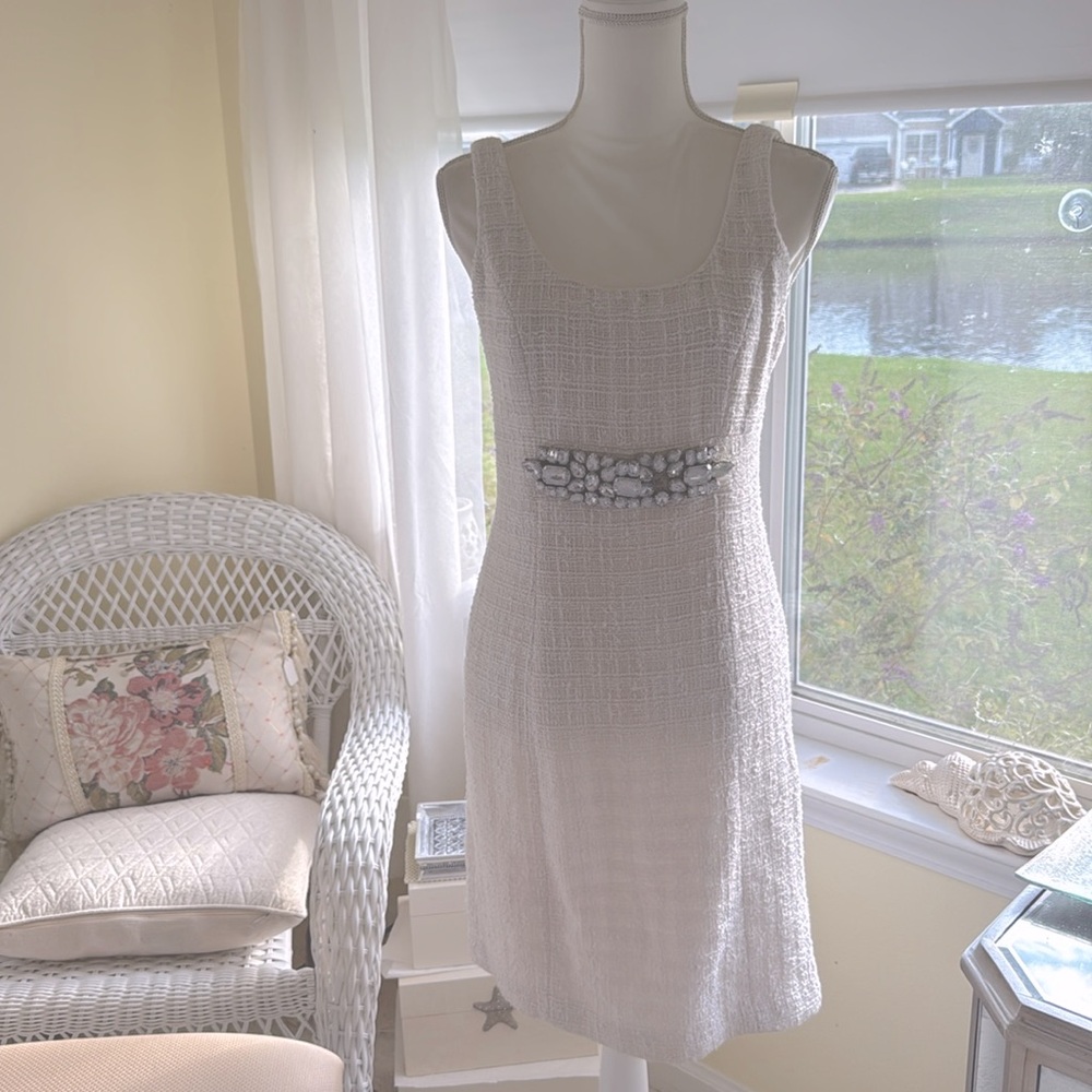 Boston Proper cream tweed boucle knit sheath dress classic - Picture 4 of 16